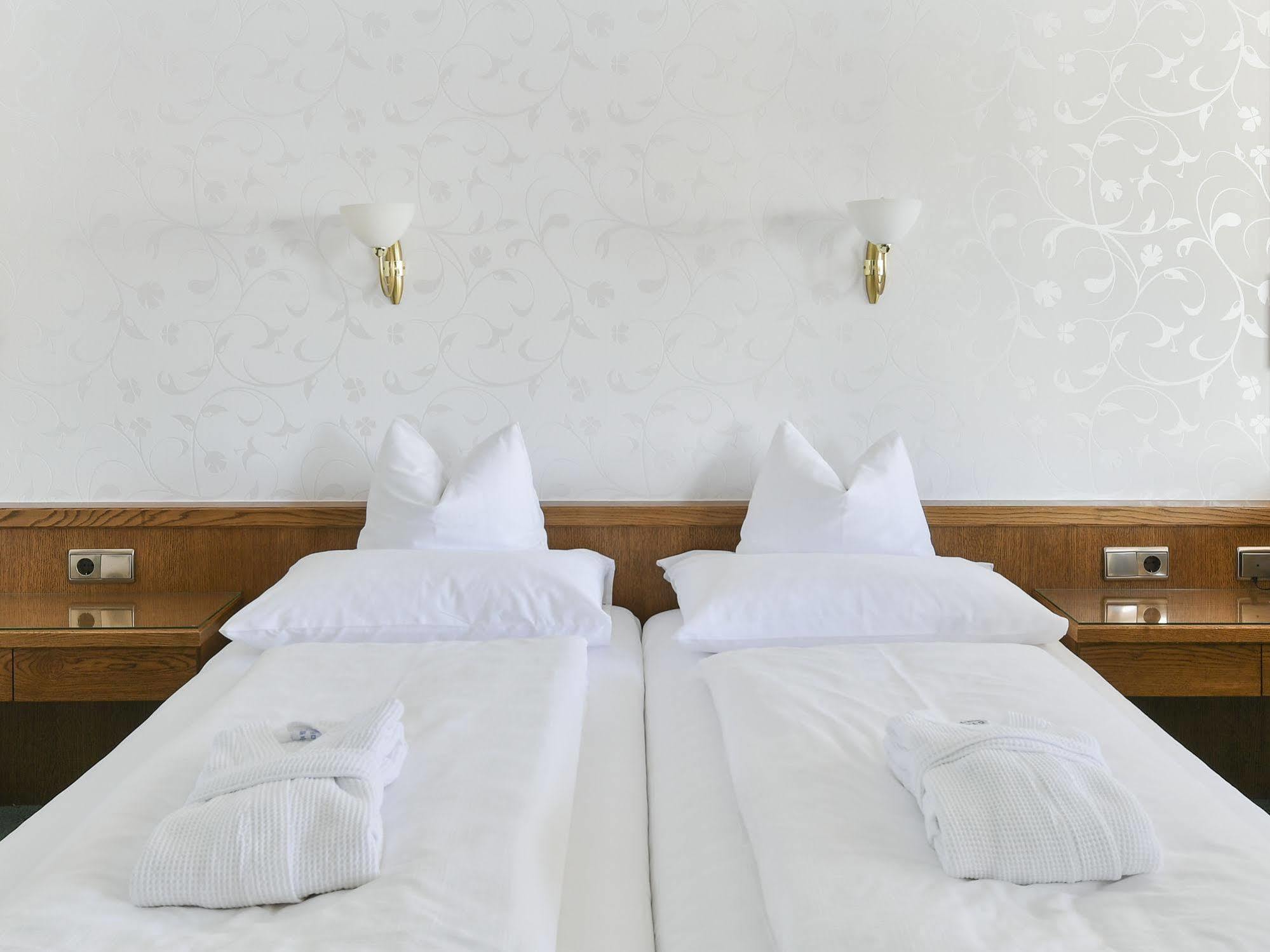 לך אם ארלברג Hotel Schwarzwand מראה חיצוני תמונה